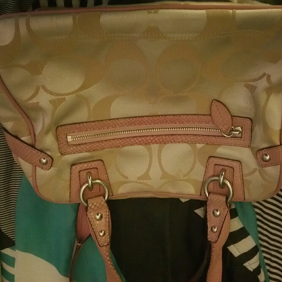 BEAUTIFUL COACH SATCHEL - Picture 2 of 8